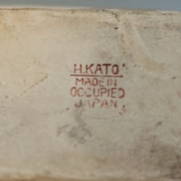 Floral Porcelain Salt and Pepper Shakers with Tray Japan/H Kato - Picture 6 of 7